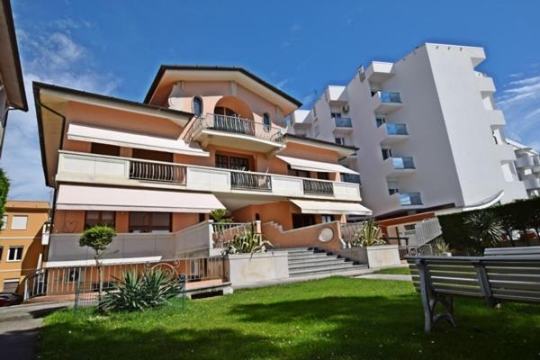 Villa Lory Lignano Sabbiadoro Exterior photo